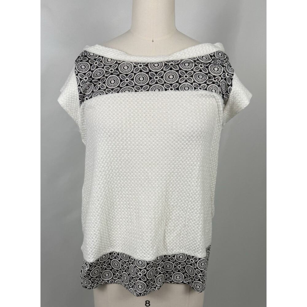 NWT-Paper Crane Sz M Floral Stitch Patterned Bold Striped‎ Short Sleeve Soft Top